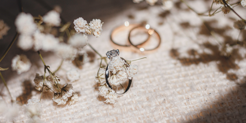 What to Look Into When Buying a Diamond Ring? What to Look Into When Buying a Diamond Ring?