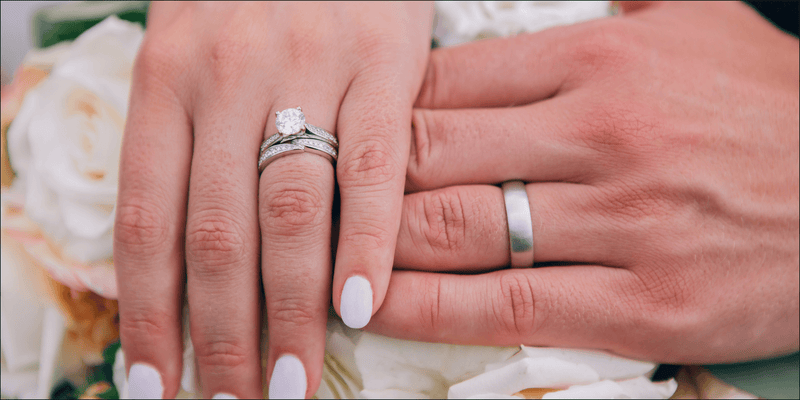 Choose the Unique Moissanite Engagement Rings to Buy Under $700